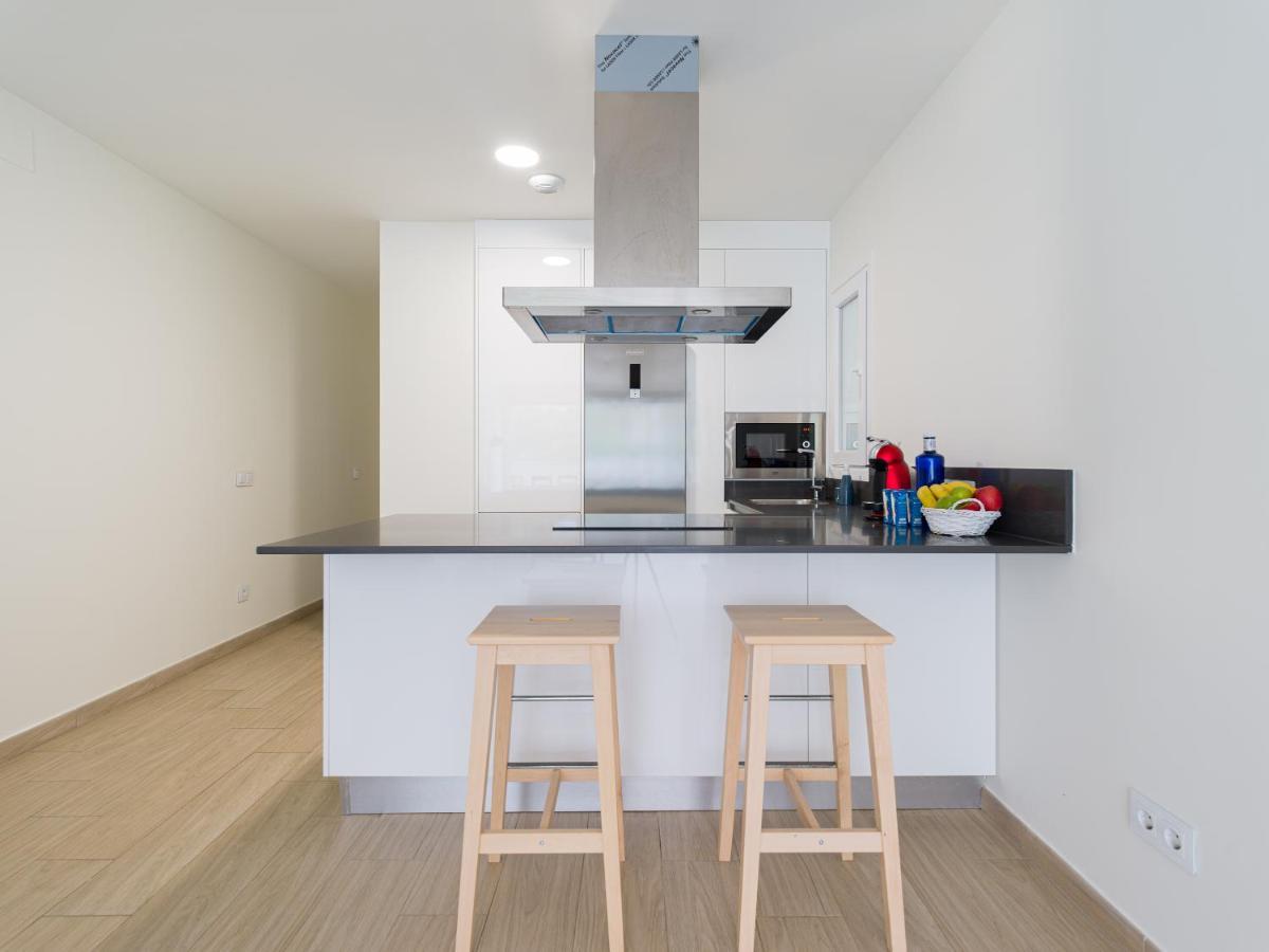 Homeforguest Modern Apartment In Las Canteras With Parking Лас Палмас де Гран Канария Екстериор снимка