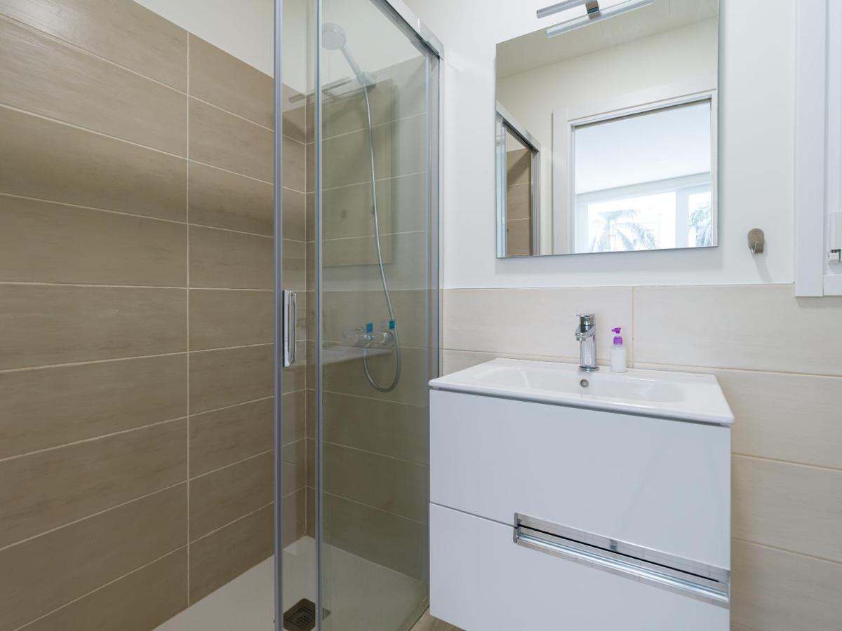 Homeforguest Modern Apartment In Las Canteras With Parking Лас Палмас де Гран Канария Екстериор снимка